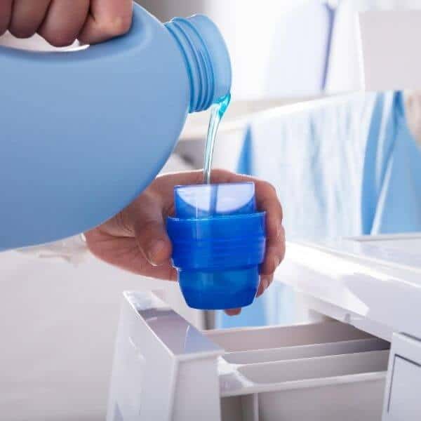 Nadmiar detergentu — Najczęstszy błąd użytkowników pralek
